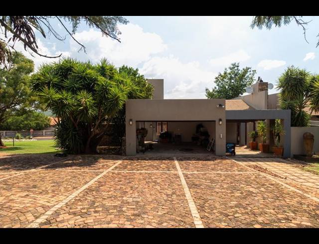 3 BEDROOM HOUSE FOR SALE IN SABLE HILLS